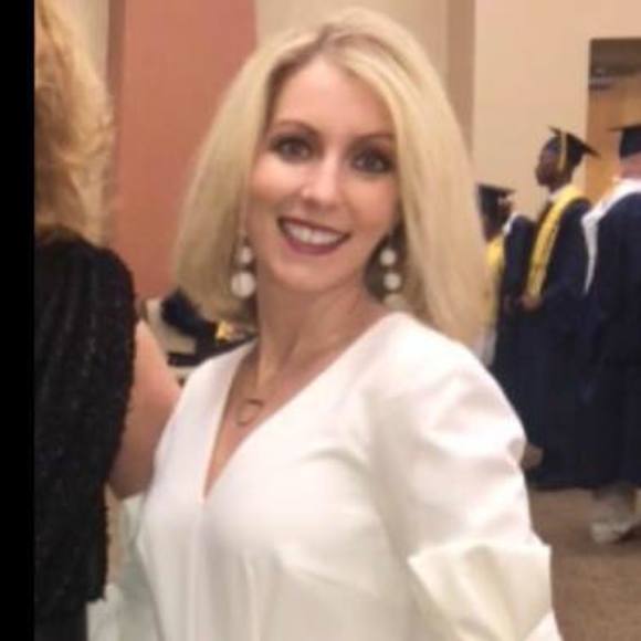 Meet your Posher, Danielle - Picture 1 of 1